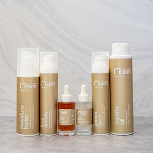 N|skin Care питает и увлажняет кожу, восстанавливая ее сияние, упругость и молодость.