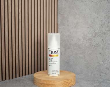 NXT Brush Fluid™ Распрямляющий флюид для естественного движения волос, 150 мл